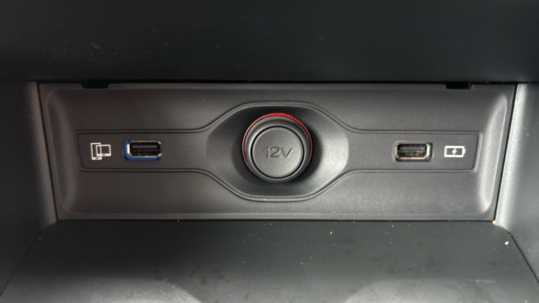 MG HS 1.5 T-GDI Trophy 5dr DCT Petrol Hatchback